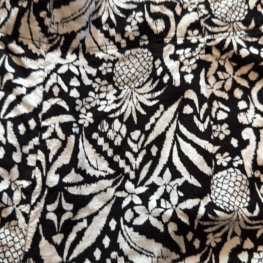 LOFT Pineapple Print Short - Picture 2 of 4